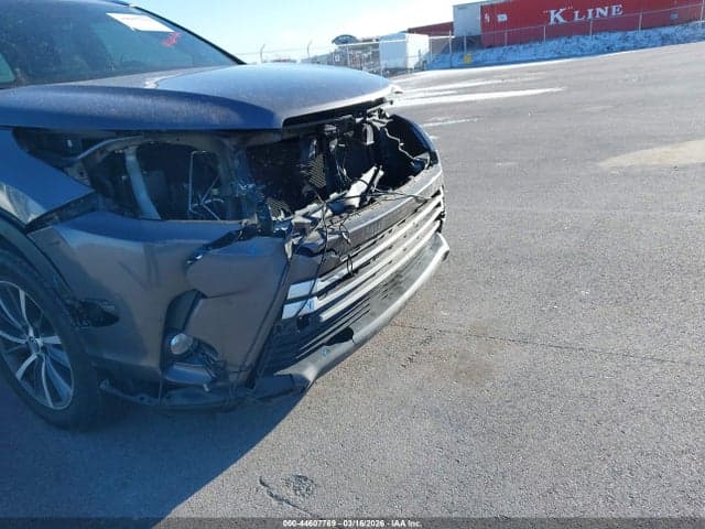 2017 TOYOTA HIGHLANDER XLE 6