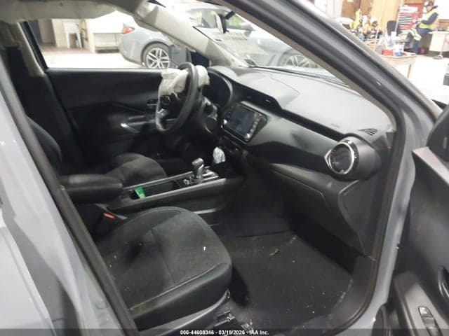 2021 NISSAN KICKS SV XTRONIC CVT 5