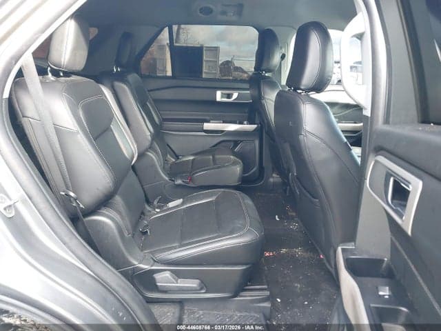2024 FORD EXPLORER XLT 8