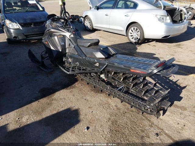 2022 SKI-DOO SUMMIT X 850 3