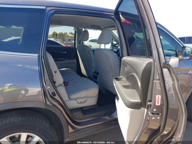 2021 HONDA PILOT 2WD LX 8