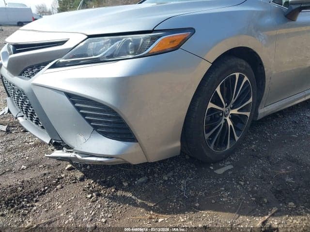 2019 TOYOTA CAMRY SE 6