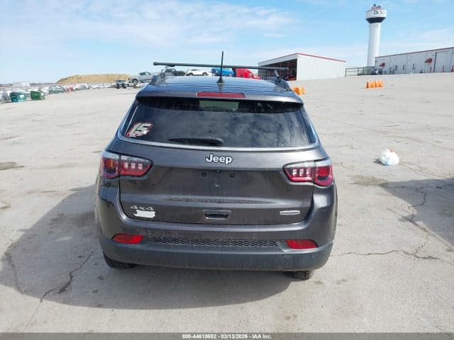 2020 JEEP COMPASS SUN AND SAFETY 4X4 17