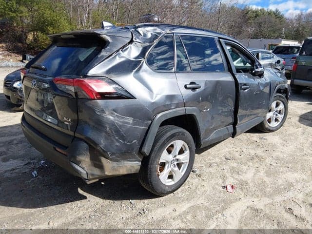 2021 TOYOTA RAV4 XLE 4