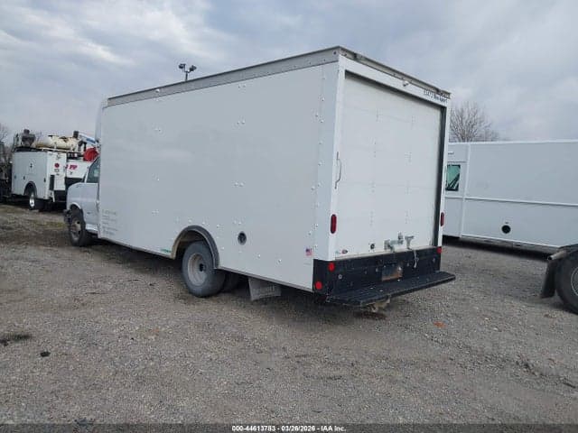 2023 GMC SAVANA CUTAWAY WORK VAN 3
