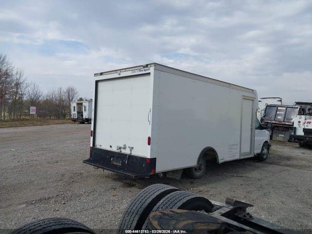 2023 GMC SAVANA CUTAWAY WORK VAN 4