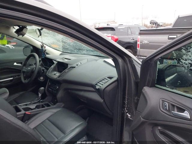 2017 FORD ESCAPE SE 5