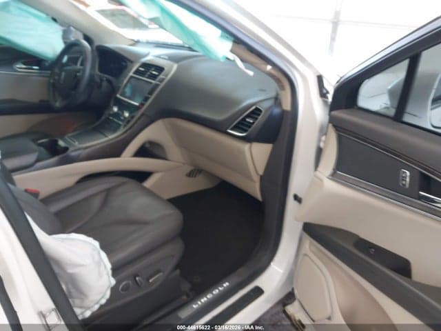 2019 LINCOLN NAUTILUS SELECT 5