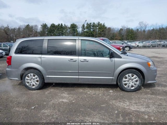 2017 DODGE GRAND CARAVAN SE 13