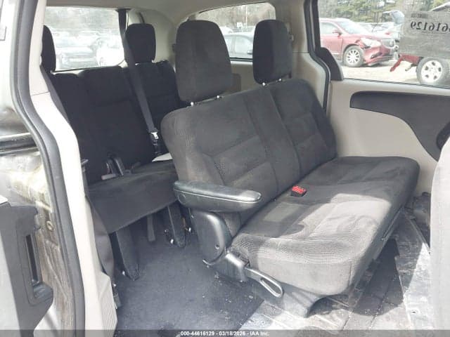 2017 DODGE GRAND CARAVAN SE 8