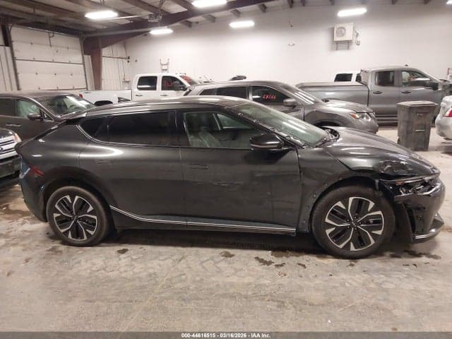 2024 KIA EV6 WIND 13