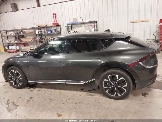 2024 KIA EV6 WIND 14