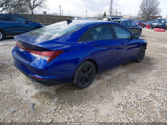 2023 HYUNDAI ELANTRA SEL 4