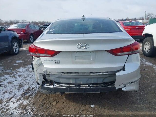 2018 HYUNDAI ELANTRA SE 16