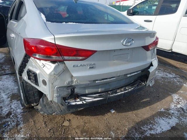 2018 HYUNDAI ELANTRA SE 18