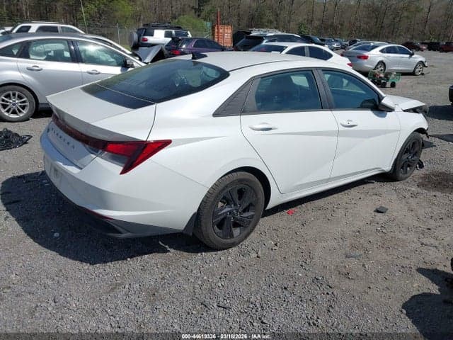 2023 HYUNDAI ELANTRA SEL 4