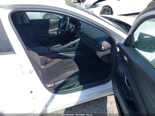2023 HYUNDAI ELANTRA SEL 5