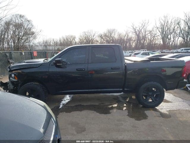 2017 RAM 1500 SPORT 14
