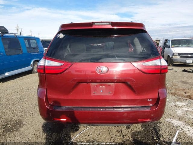 2018 TOYOTA SIENNA LE 8 PASSENGER 17