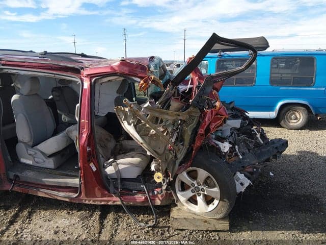 2018 TOYOTA SIENNA LE 8 PASSENGER 18