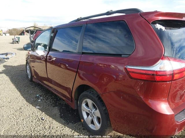 2018 TOYOTA SIENNA LE 8 PASSENGER 20