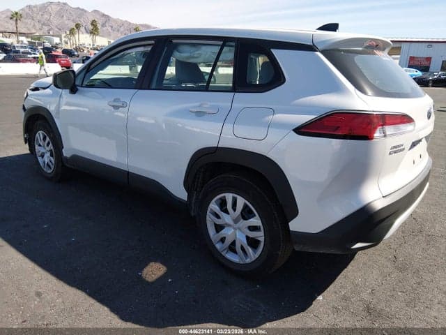 2024 TOYOTA COROLLA CROSS L 3