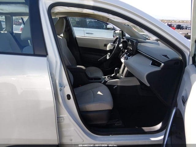 2024 TOYOTA COROLLA CROSS L 5