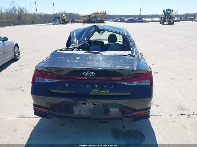 2021 HYUNDAI ELANTRA SE 16