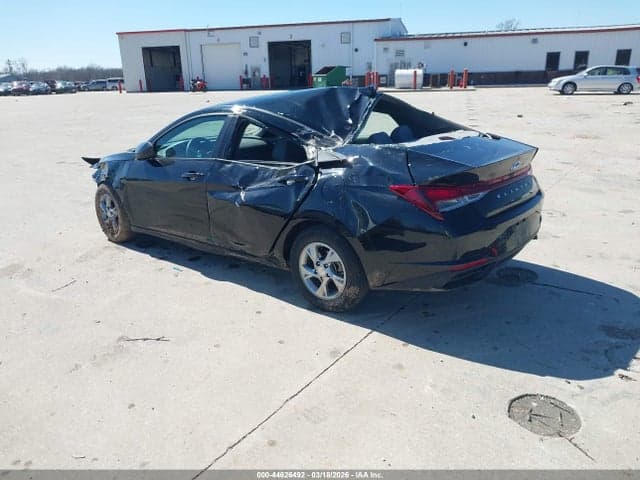 2021 HYUNDAI ELANTRA SE 3