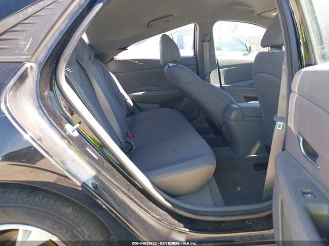 2021 HYUNDAI ELANTRA SE 8