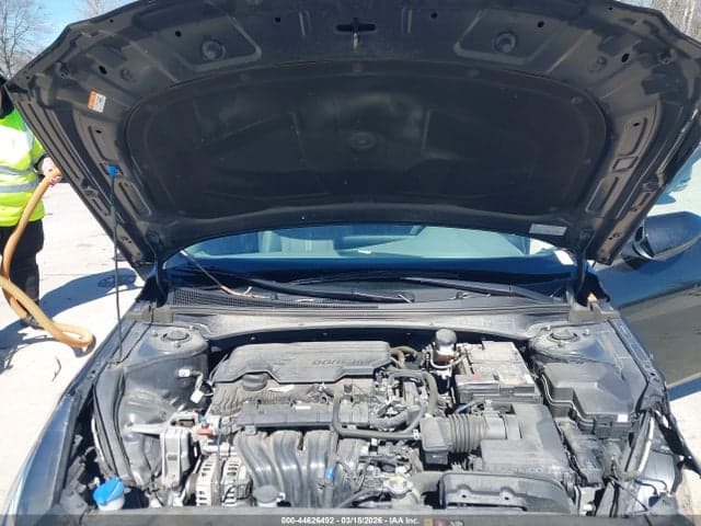 2021 HYUNDAI ELANTRA SE 10