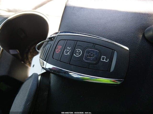 2020 LINCOLN NAUTILUS RESERVE 11