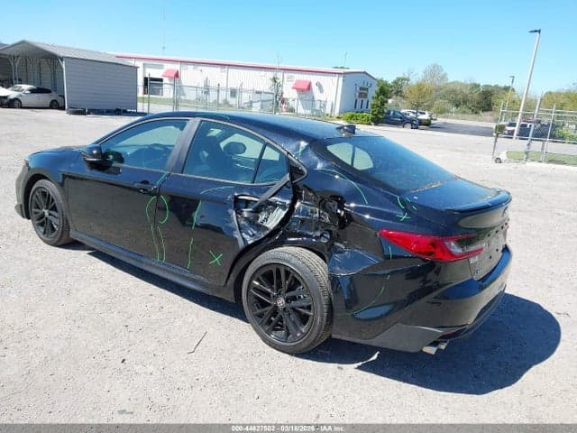 2026 TOYOTA CAMRY SE 3