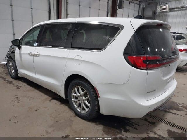 2024 CHRYSLER PACIFICA TOURING L 3