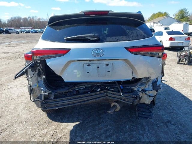 2021 TOYOTA HIGHLANDER XLE 6