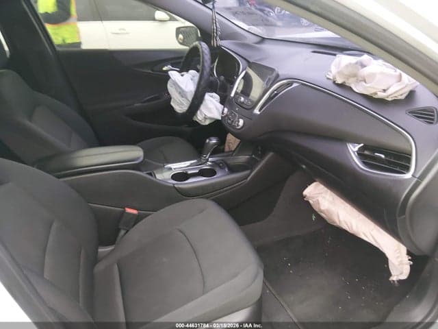 2017 CHEVROLET MALIBU 1LT 5