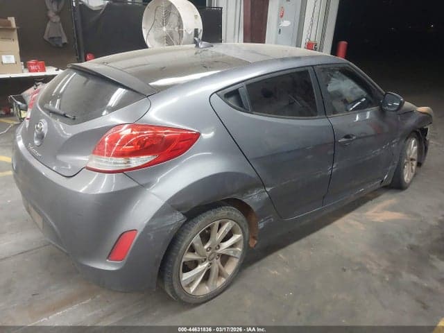 2017 HYUNDAI VELOSTER 4