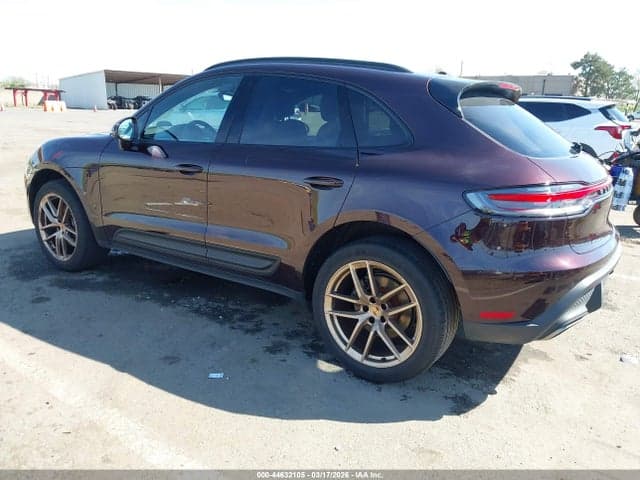 2023 PORSCHE MACAN T 3