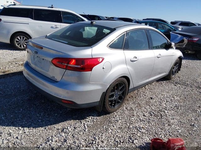 2016 FORD FOCUS SE 4