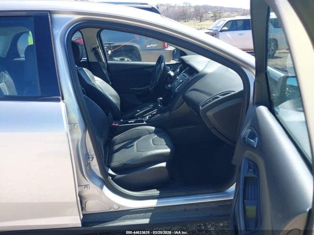 2016 FORD FOCUS SE 5