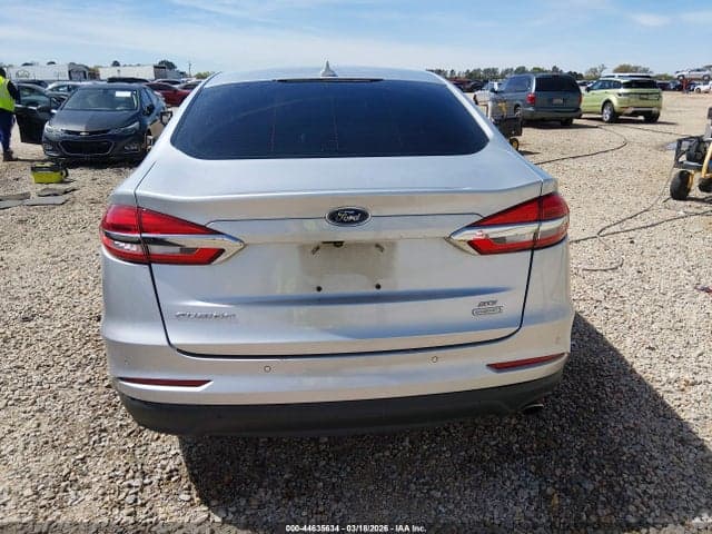 2019 FORD FUSION SE 16