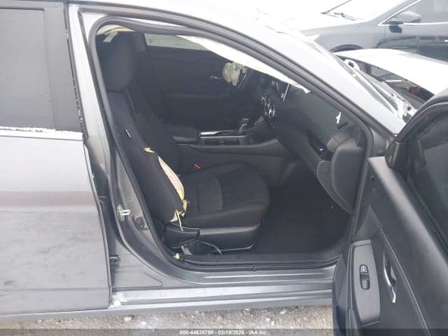2024 NISSAN SENTRA SV XTRONIC CVT 5