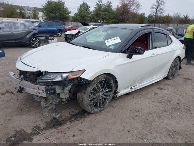 2021 TOYOTA CAMRY XSE AWD 2
