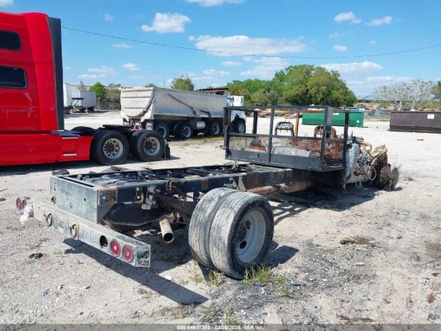 2022 FORD F-550 CHASSIS XL 4
