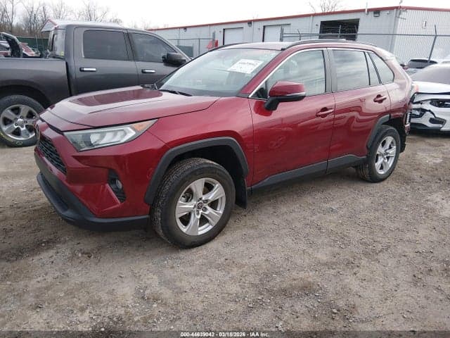 2021 TOYOTA RAV4 XLE 2