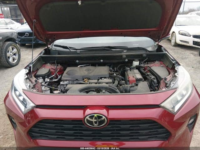 2021 TOYOTA RAV4 XLE 10