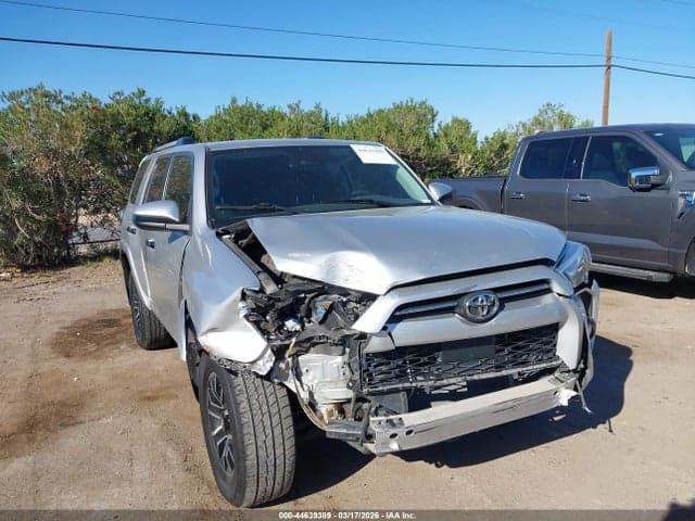 2023 TOYOTA 4RUNNER SR5 6