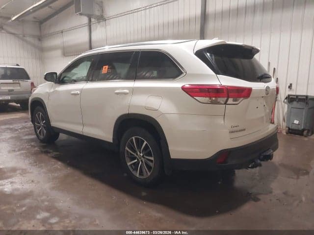 2019 TOYOTA HIGHLANDER XLE 3