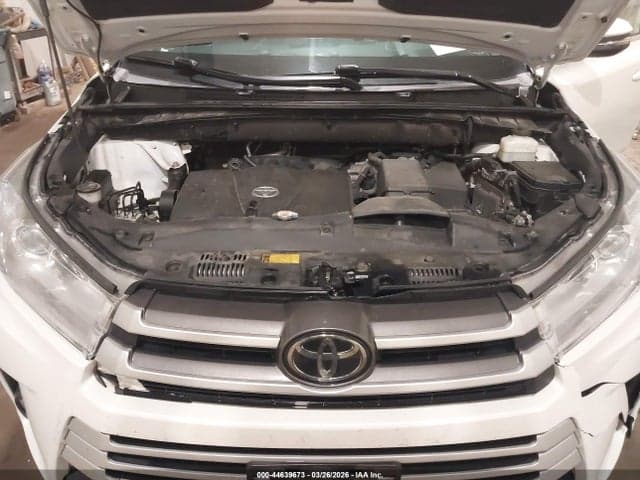 2019 TOYOTA HIGHLANDER XLE 10