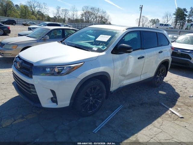 2019 TOYOTA HIGHLANDER SE 2